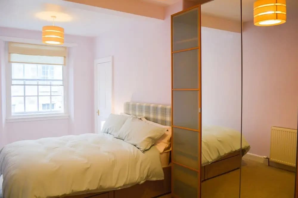 Bright 1 Bedroom Meadows Home - photo 2