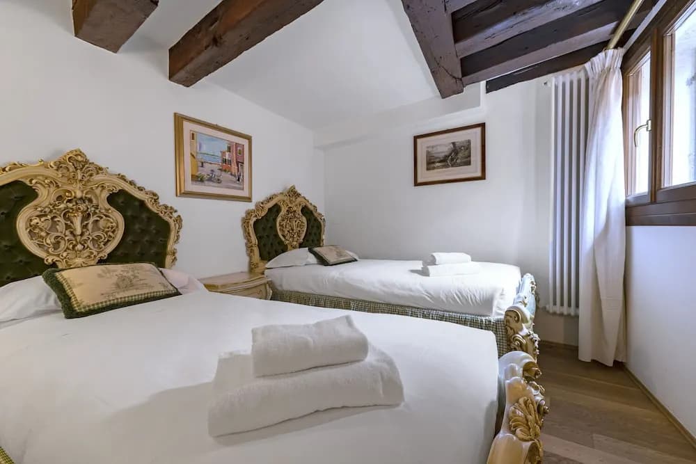 Gondola Luxury - Campo Santi Filippo e Giacomo by Wonderful Italy - photo 17