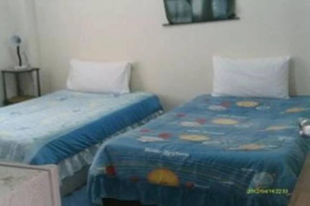 Double Dutch Guesthouse - photo 5