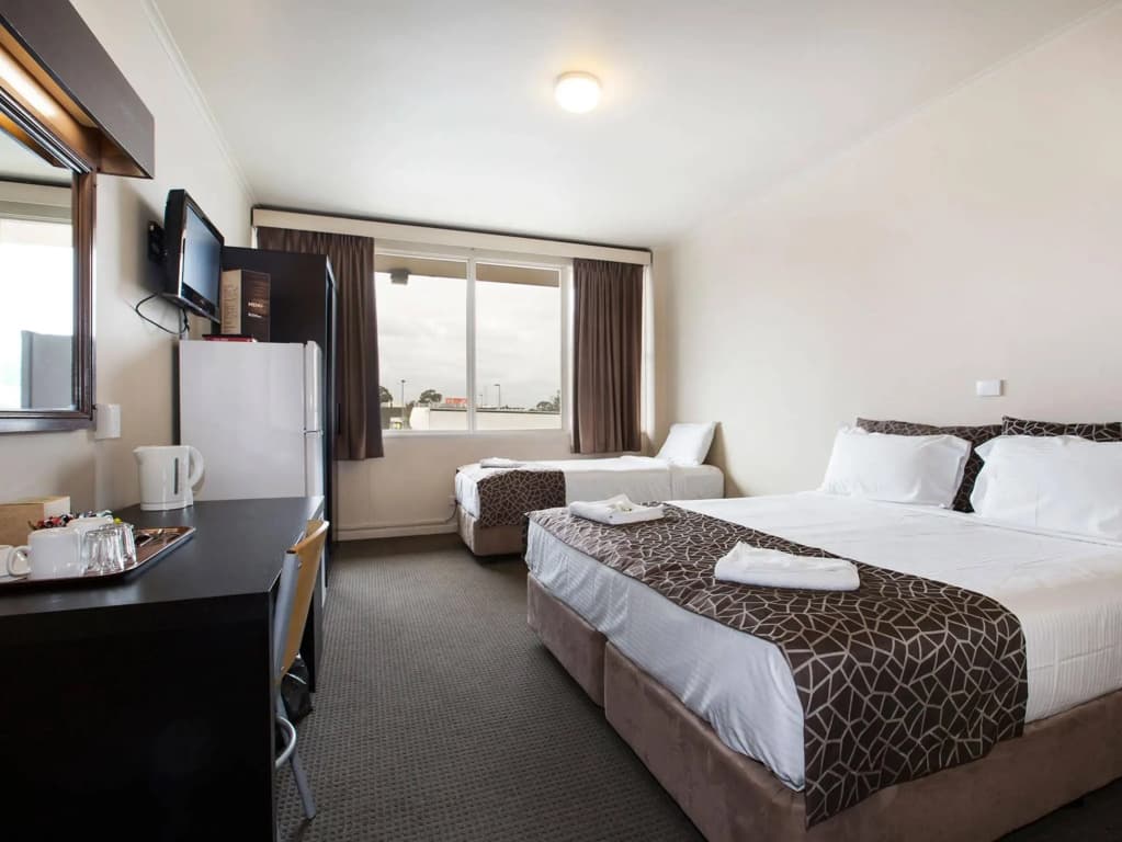 Meadow Inn Hotel-Motel - photo 3