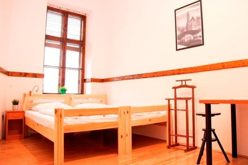 Walking Bed Budapest Hostel - photo 3