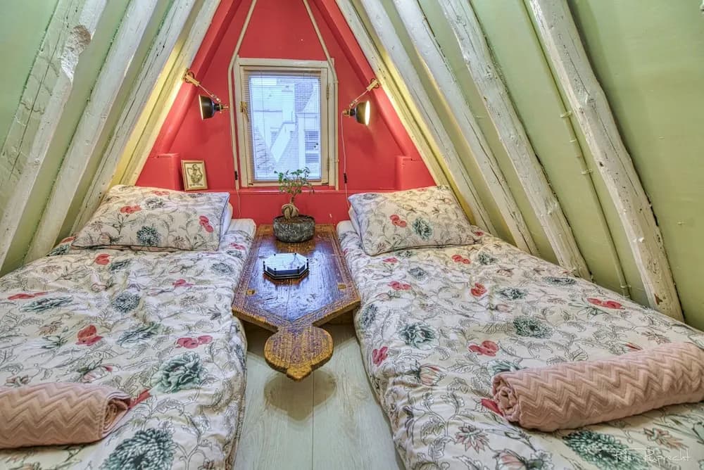 Attic Monkeys Lodge - photo 3
