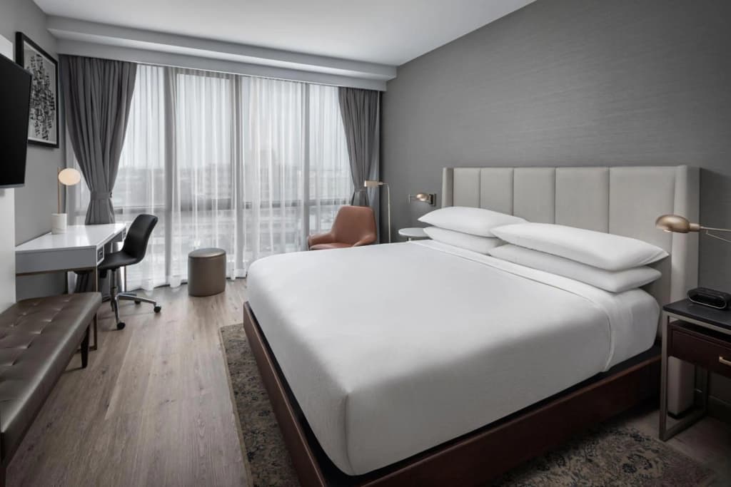 Four Points by Sheraton Flushing - photo 4