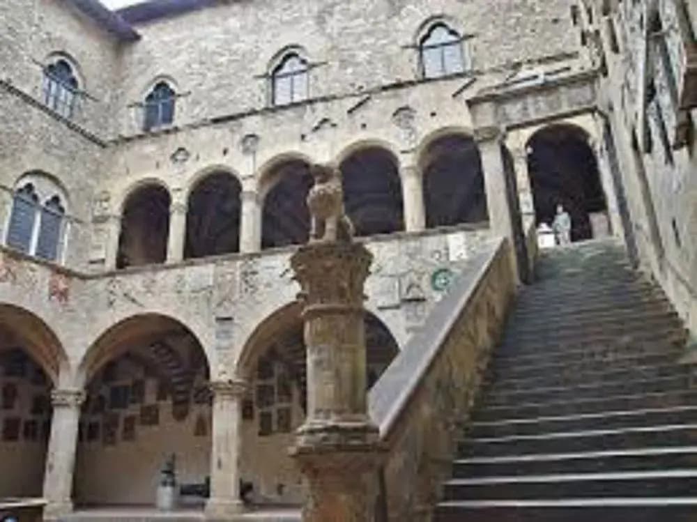 La corte di Firenze - main photo