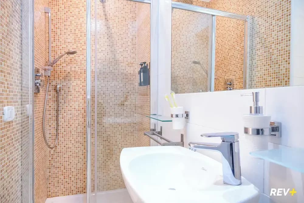 Viale Giulio Cesare Guest House - photo 27
