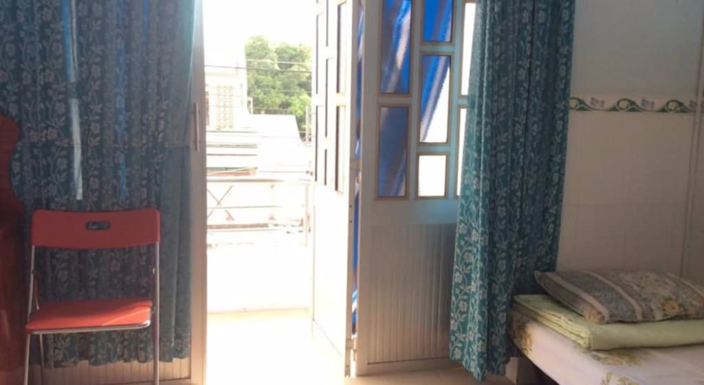 Phuong Hang Guesthouse - photo 4