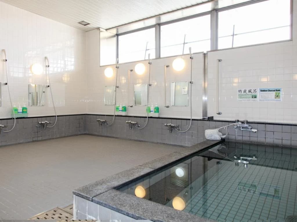 Shin-Osaka Youth Hostel - photo 13