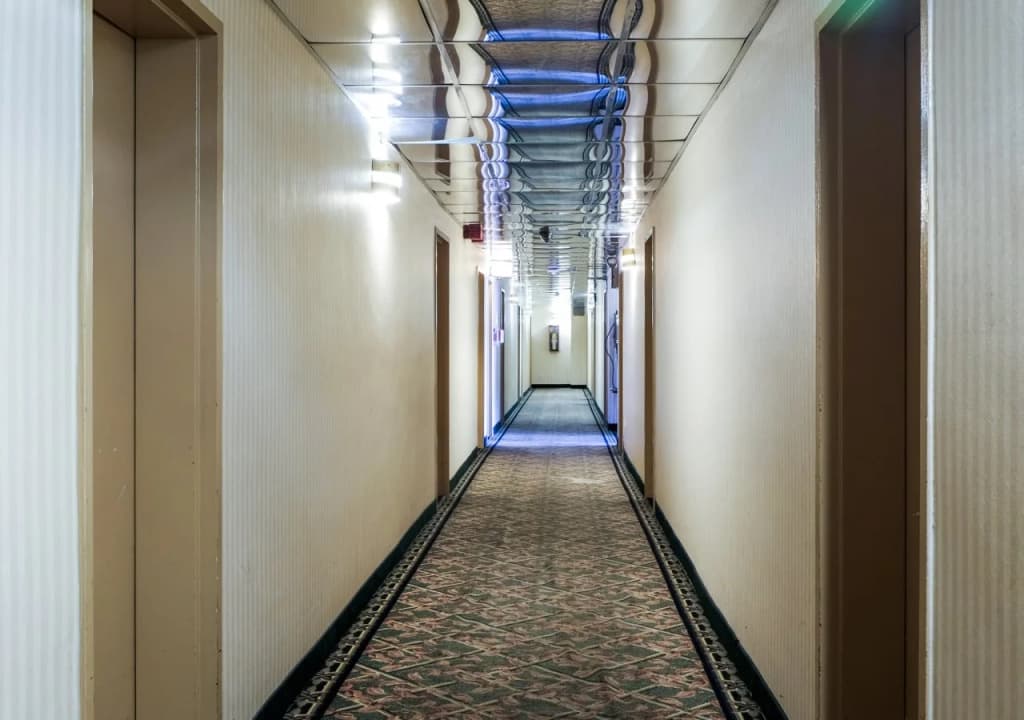 JFK Inn - photo 10
