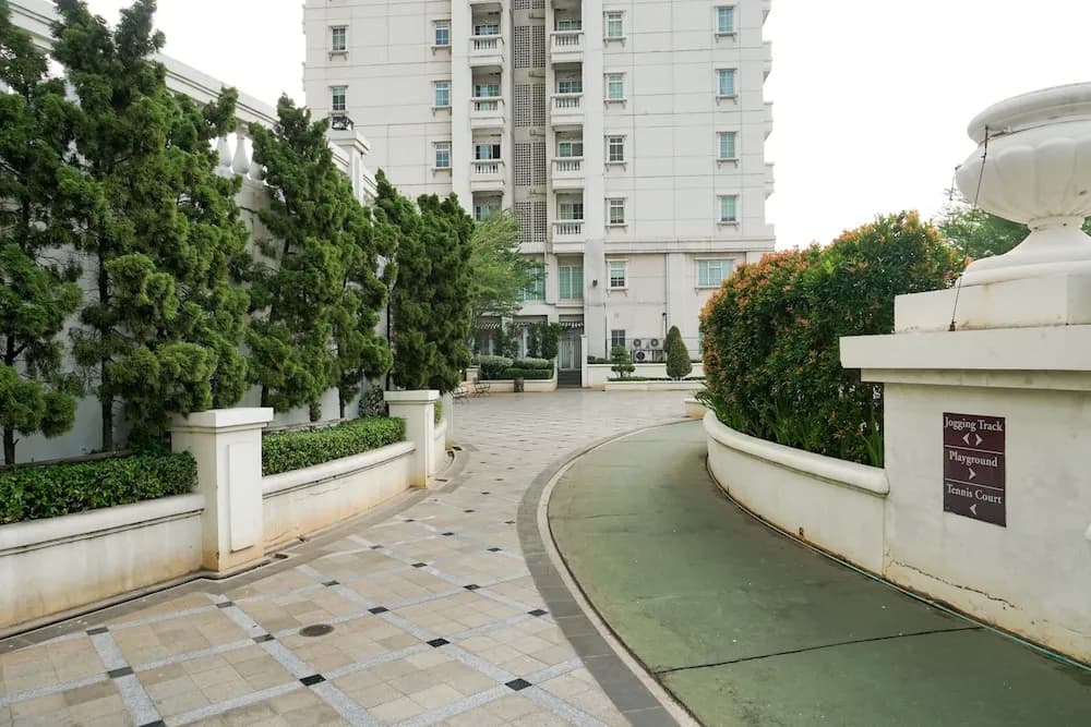 Homey The Bellezza Apartment - photo 16