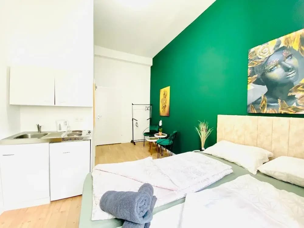 8 Studios with Terrace in Margareten - photo 1