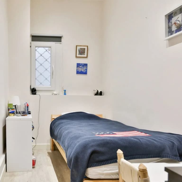 Secret Villiers I Stylish 2 Bed Apt in Villiers - photo 15