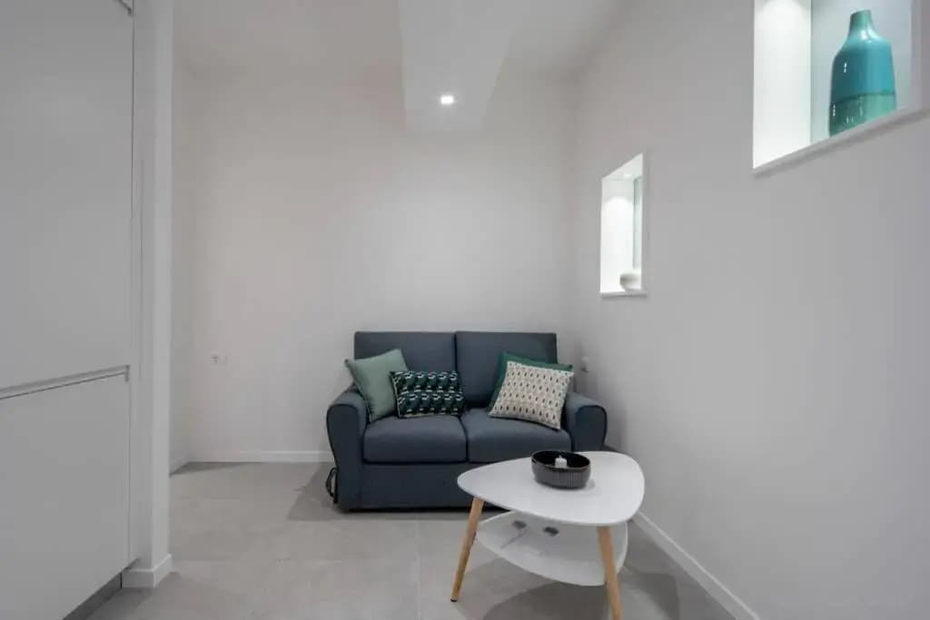 Ormesini Courtyard Apartment - photo 13