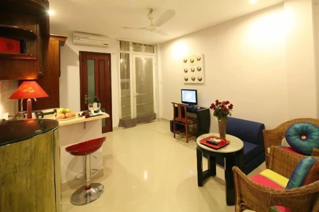 Rising Dragon Estate Hotel - photo 12
