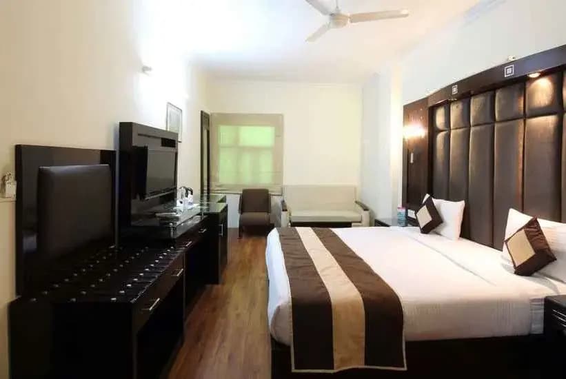 Hotel Zara Grand - photo 20