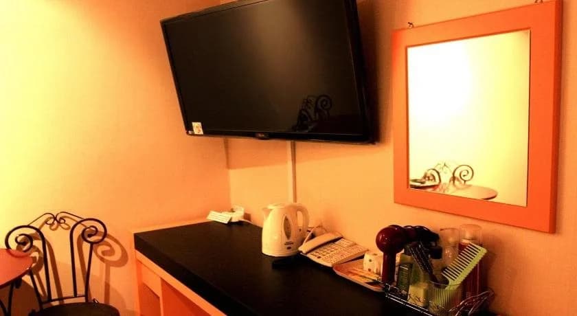 Q Motel - photo 5