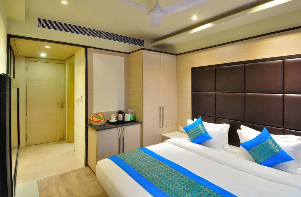 Hotel Royal Grand - photo 6