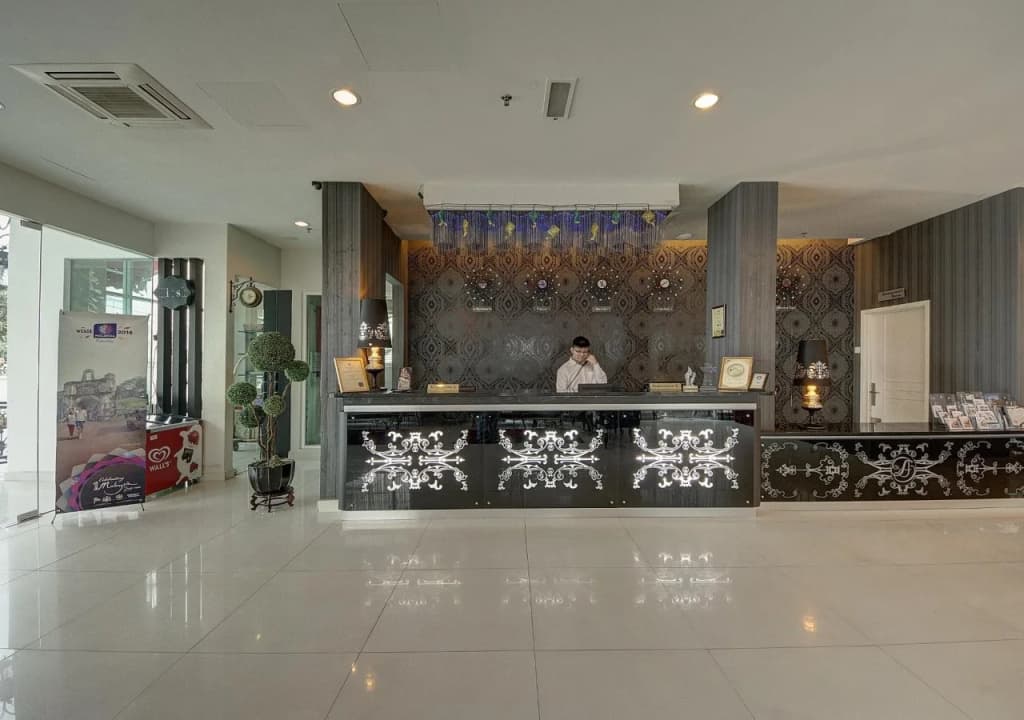 Arenaa Deluxe Boutique Hotel - photo 2