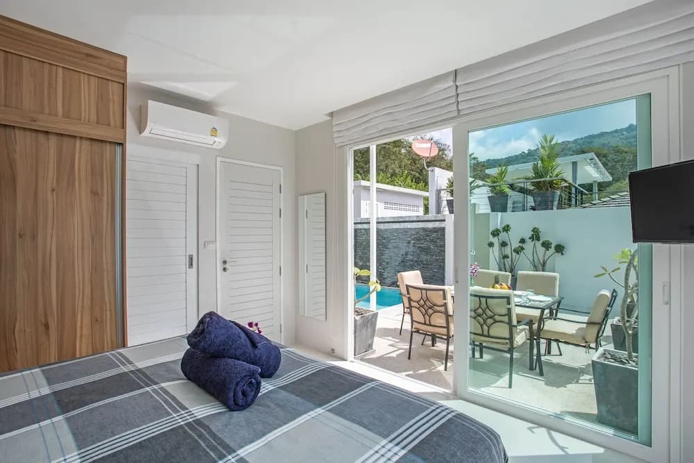 Elegant Designer 4BR Pool Villa Skylight - photo 6