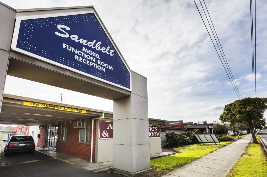 Nightcap at Sandbelt Hotel - main photo