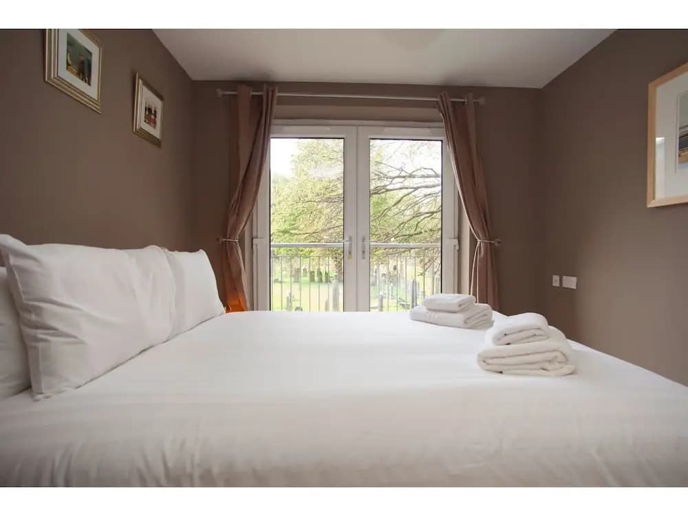 Gorgeous 2 Bed Flat in Historical Edinburgh - main photo