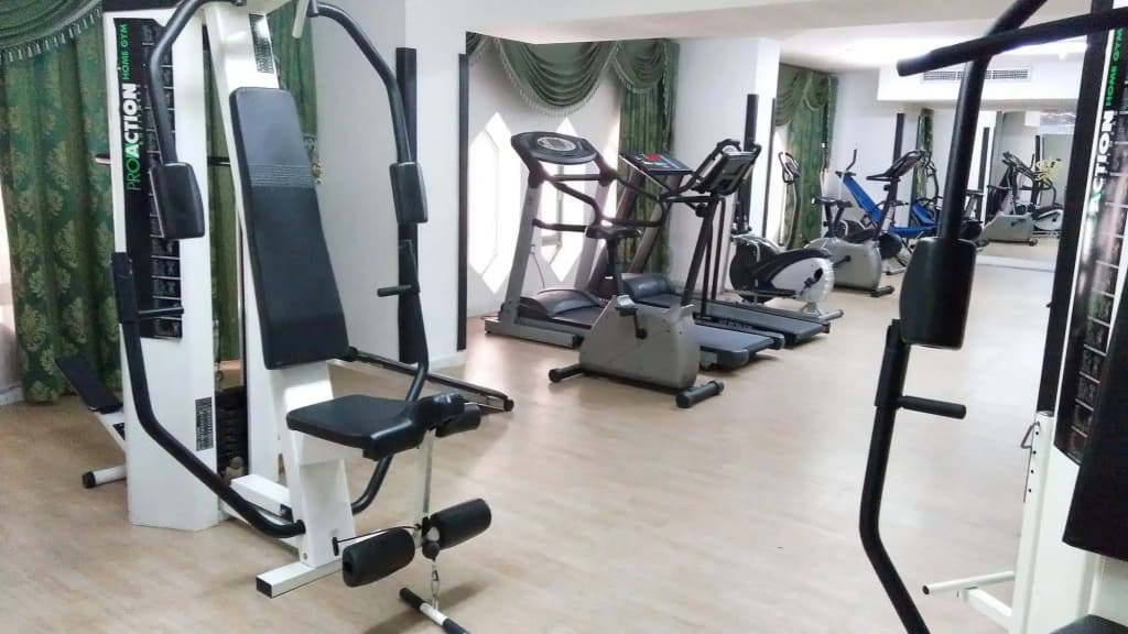 Royal Crown Hotel & Suites - photo 9