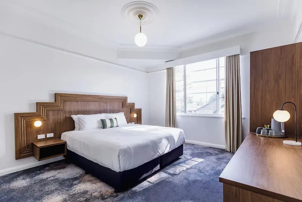 The Lakes Hotel, Rosebery - photo 1