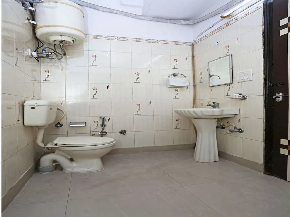OYO 526 Hotel Asees Inn - photo 9