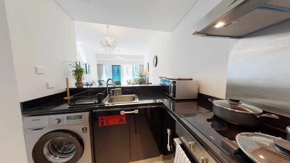 SuperHost - Stylish Apartment With Full Marina Views - photo 11