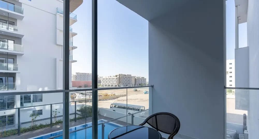 Executive 1 BR in Oasis - 2 - photo 6