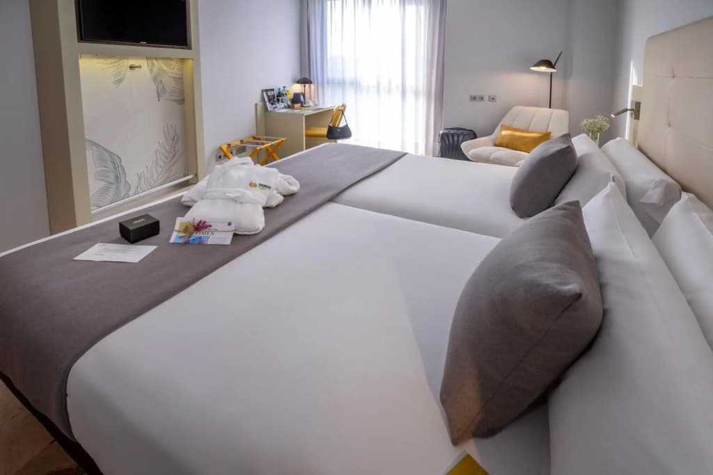 Serhs Del Port Hotel - photo 22