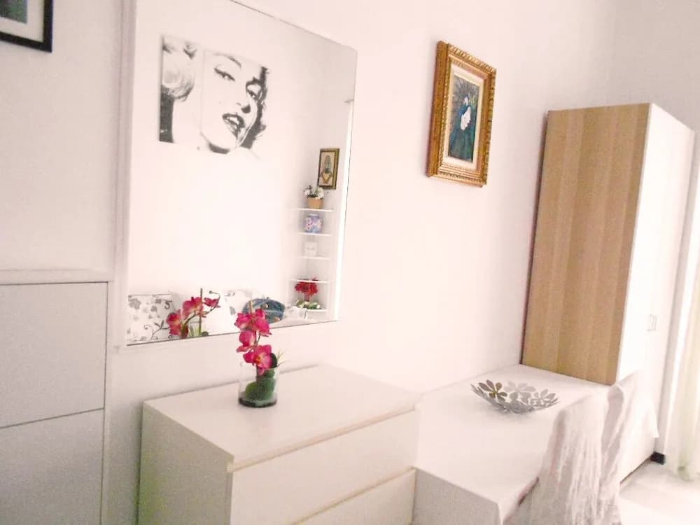 Private Room Noble in Shared Apartment - photo 8