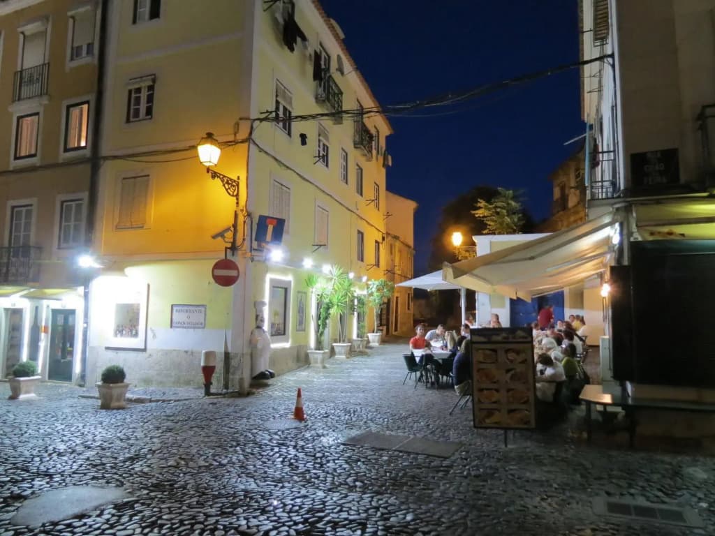 Castle Inn Lisbon Apartments - photo 14