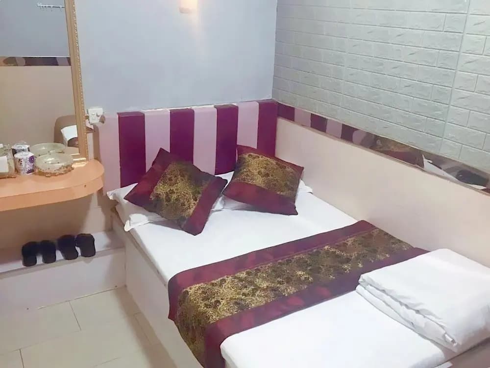 Royal Capital Hotel - photo 3