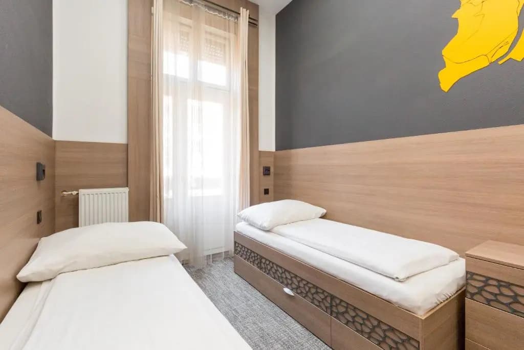 E14 Design Hostel - photo 4