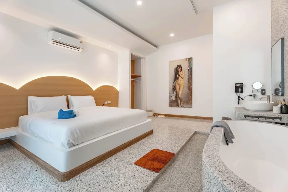 Downtown Oasis Pool Villa - photo 24