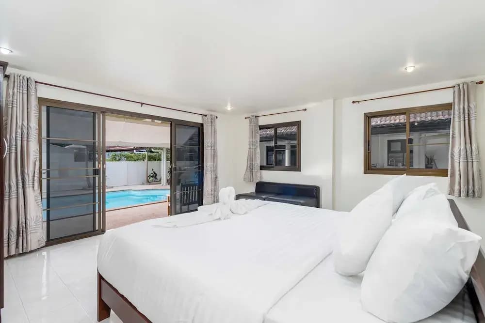 Poolside 3BR for Relaxed Stays V278 - photo 4