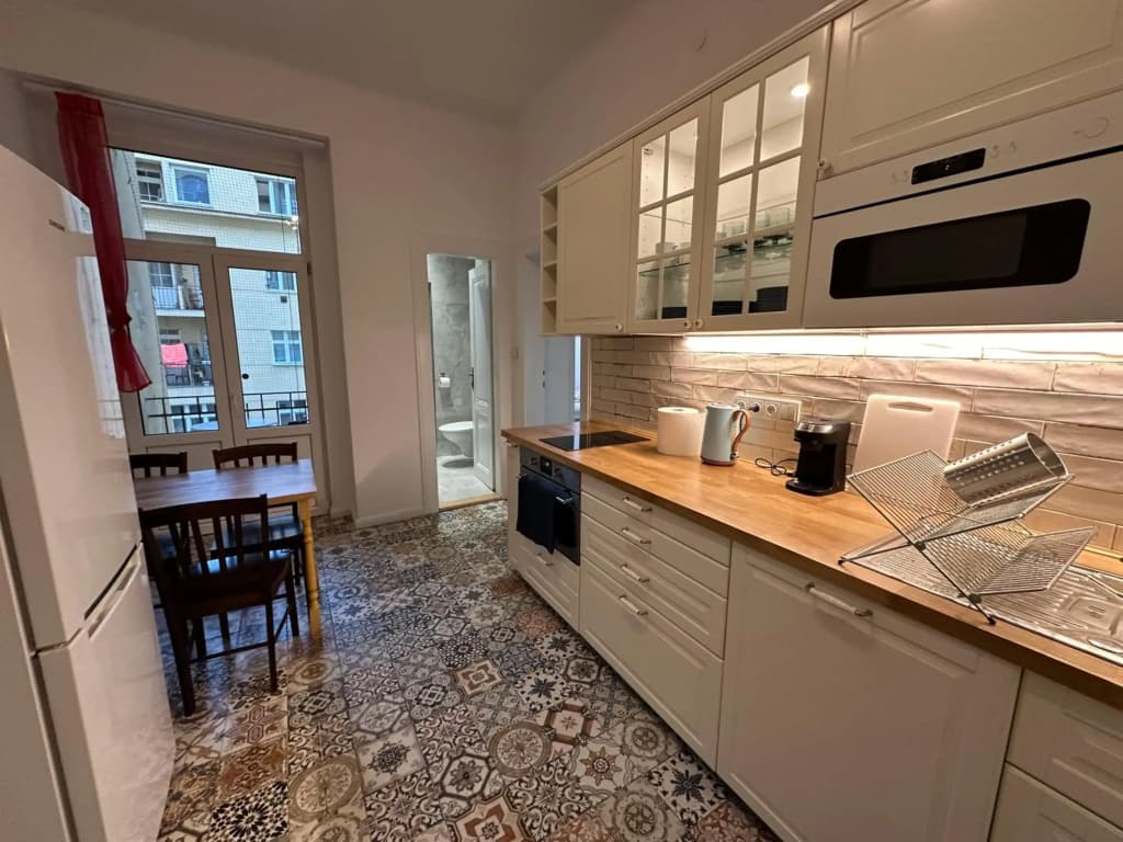 Karlin Balcony Apartment - photo 17
