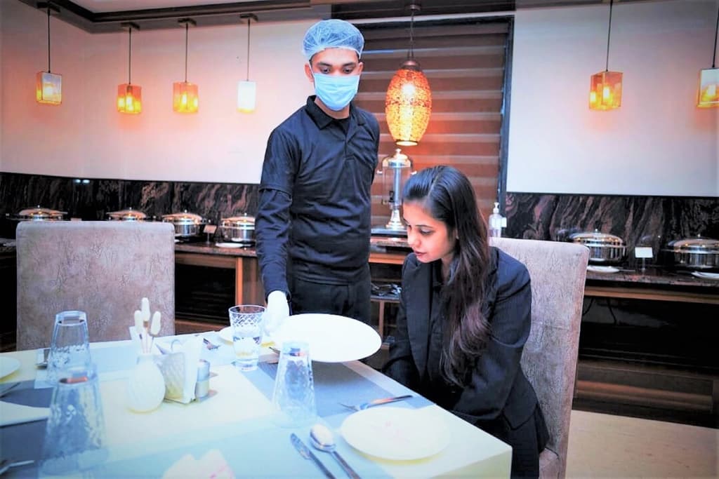 De Pavilion Hotel - photo 18