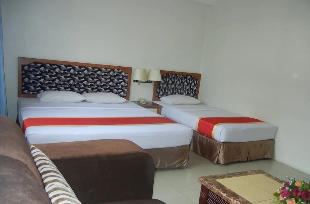 Borneo Hotel - photo 3
