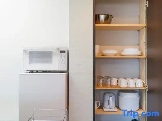 10 Min Walk to Ikebukuro Station | 4BR Private House | 3 Min to Kanamecho | Sleeps 8 - photo 2