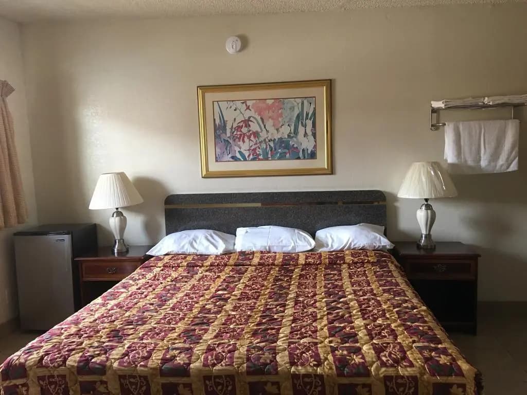 SandPiper Motel - photo 10
