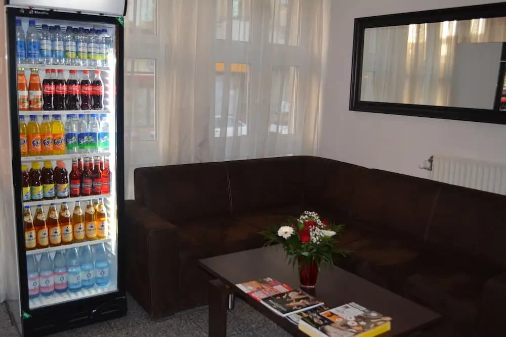 Atlas Berlin Hotel - photo 11
