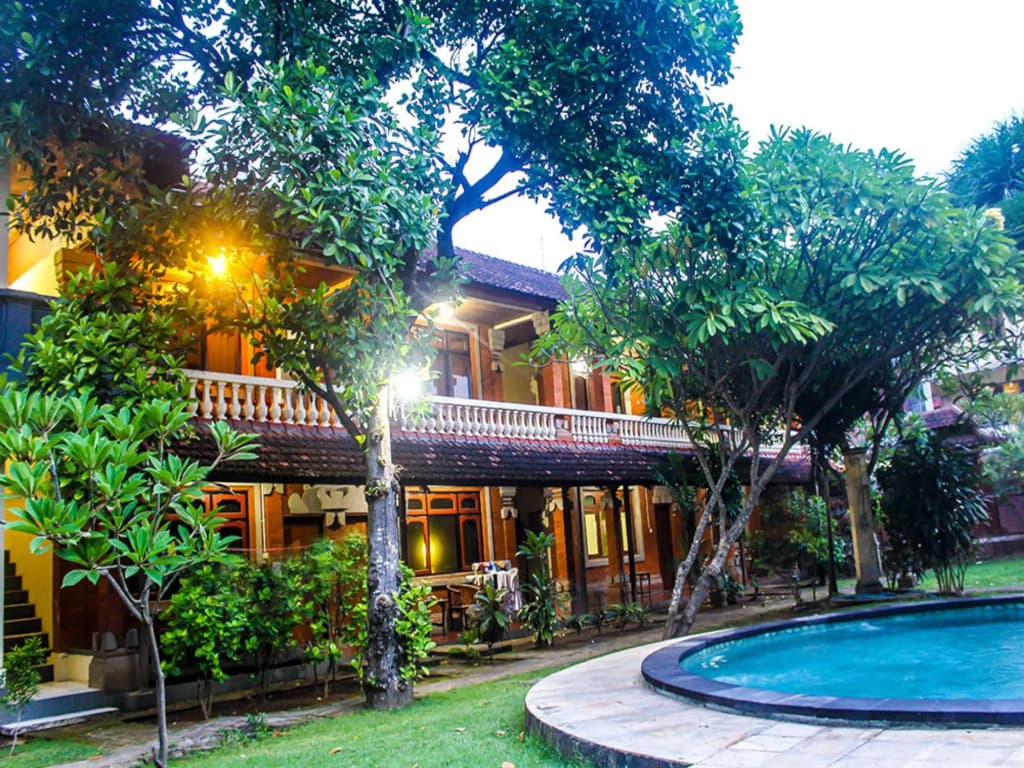 Budhi Beach Inn - photo 11