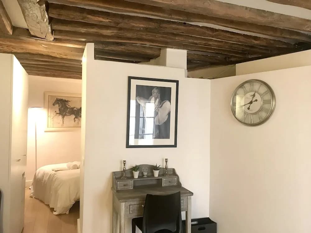 Apartment with One Bedroom in Paris, with Wifi - photo 3