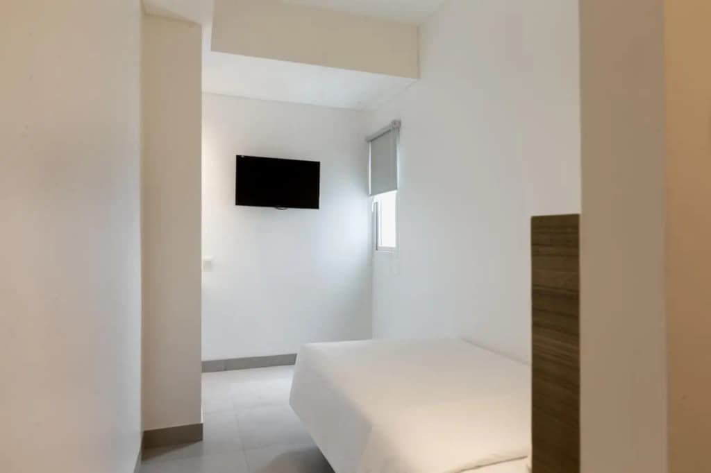 Amaris Hotel Slipi - photo 4