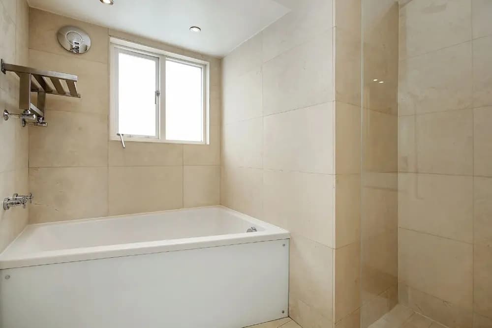 Trafalgar Square - Piccadilly Circus Apt - photo 8