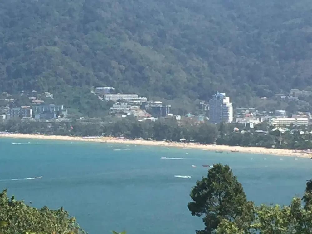 Patong Beach Luxury Hotel Apartment - photo 16