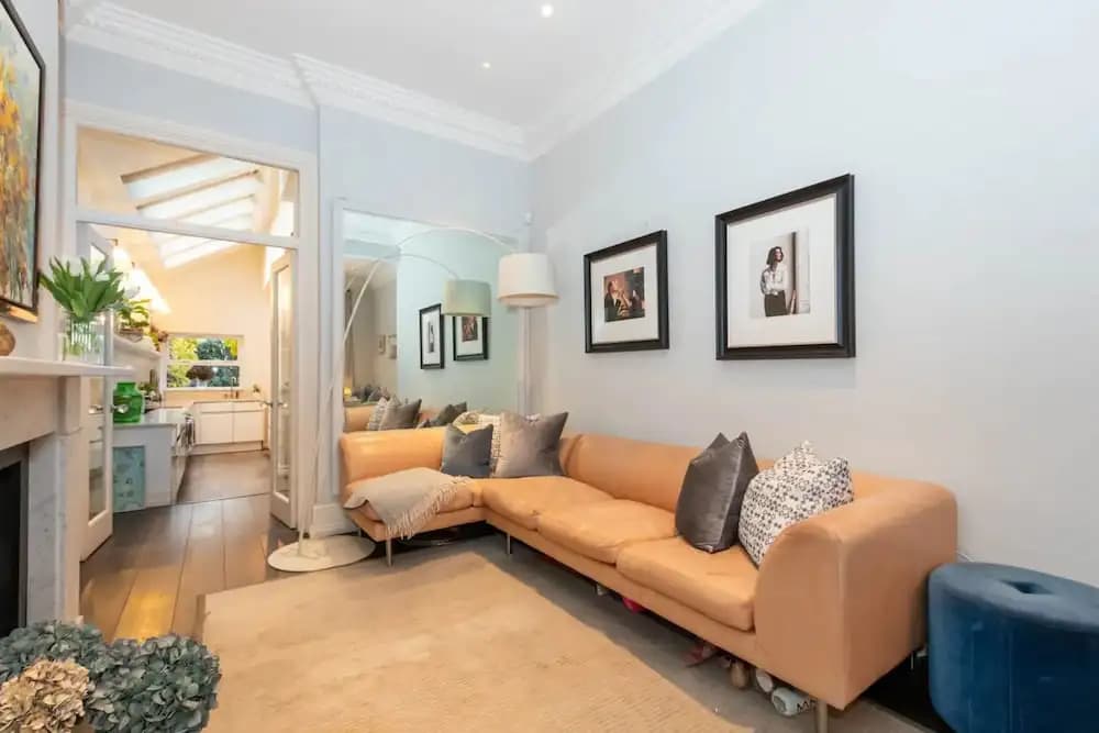 Gorgeous 4 Bedroom Family Home Next to Clapham Common - photo 6