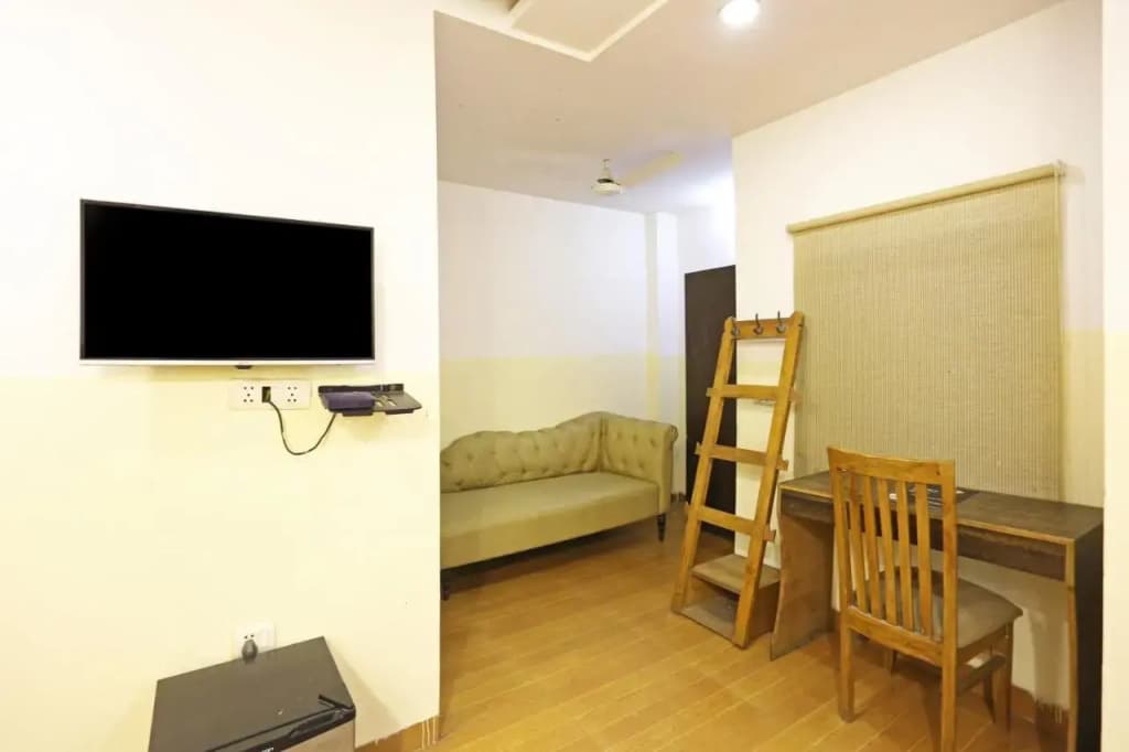 Hotel Milan by Foxi Group-Delhi Airport - photo 15