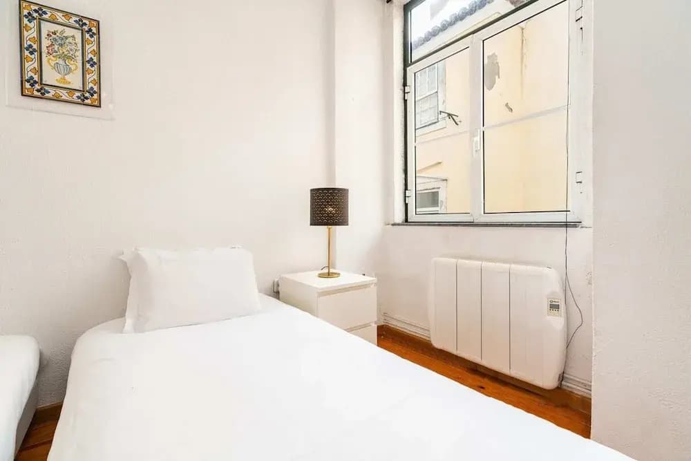 Charming 2 Bedroom Apartment Next to Praça da Figueira - photo 5